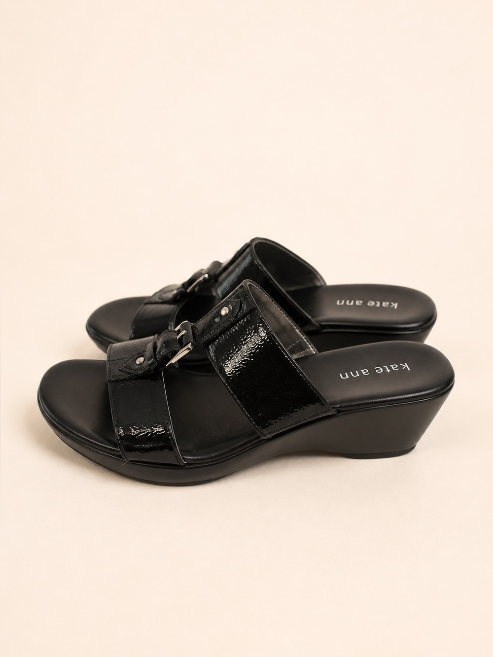 Kate Ann Black Patent Wedge Slide Sandals Silver Accent Size 6.5M - Picture 3 of 11